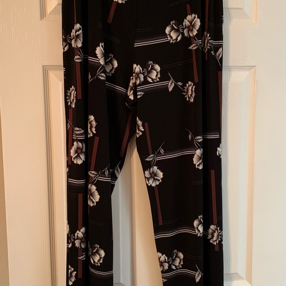 SOLD Alfani ladies palazzo pants - Picture 2 of 6